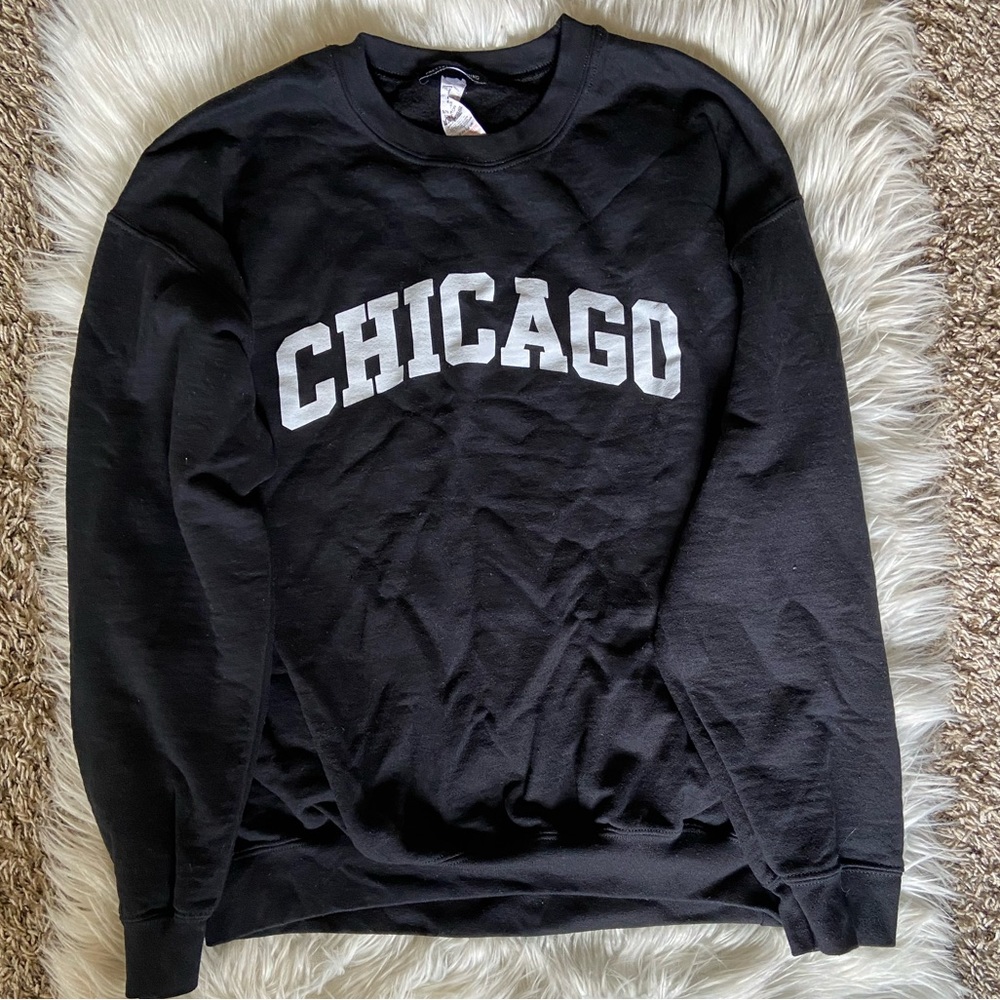 PrettyLittleThing Chicago Sweatshirt 🖤🤍